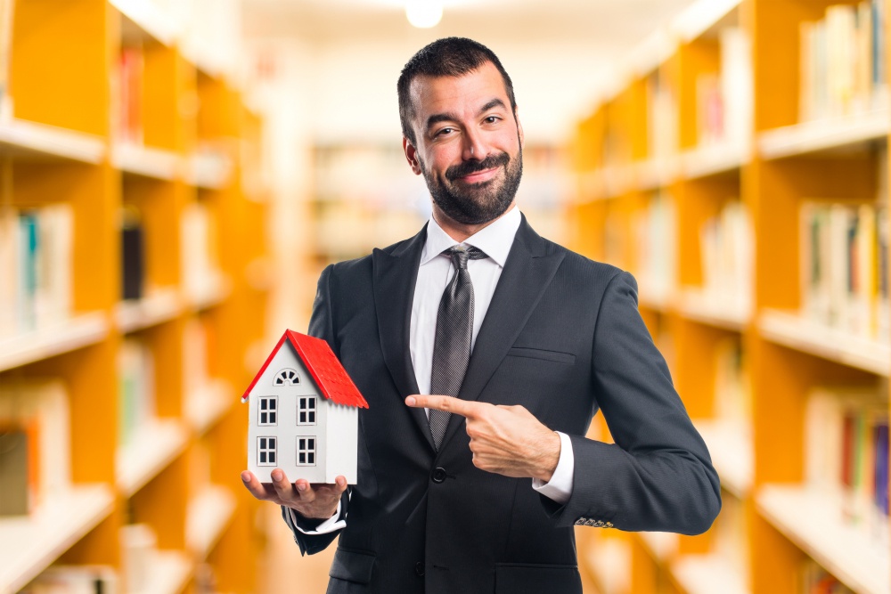 What Should I Look for in a Real Estate Agent in Kingston?