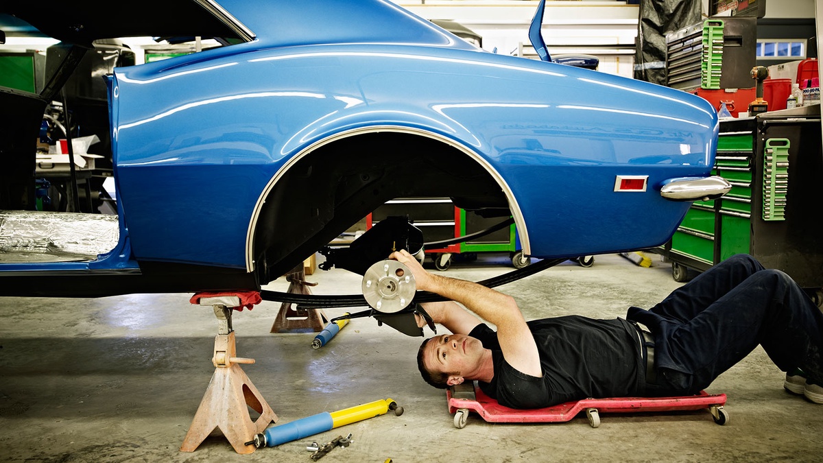 The Unparalleled Craft of Antique Car Restoration