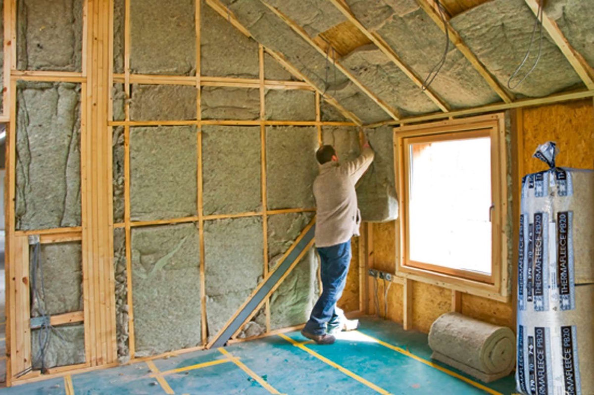 How to Choose the Right Retrofit Wall Insulation for Your Home?
