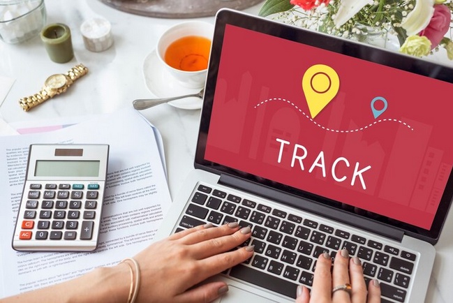 From Clicks to Counts: How Online Inventory Tracking Boosts Your Business
