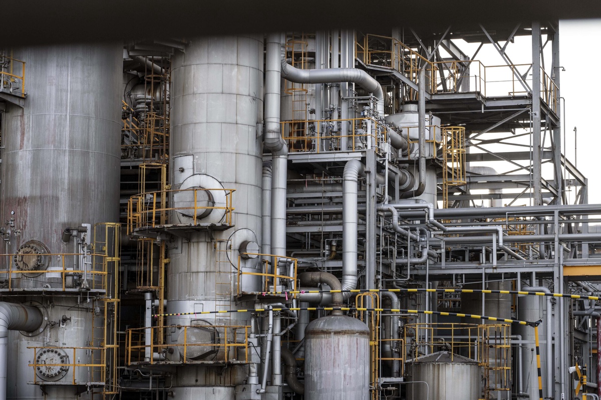 Leading The Way: VRC Constructions In Refinery Excellence