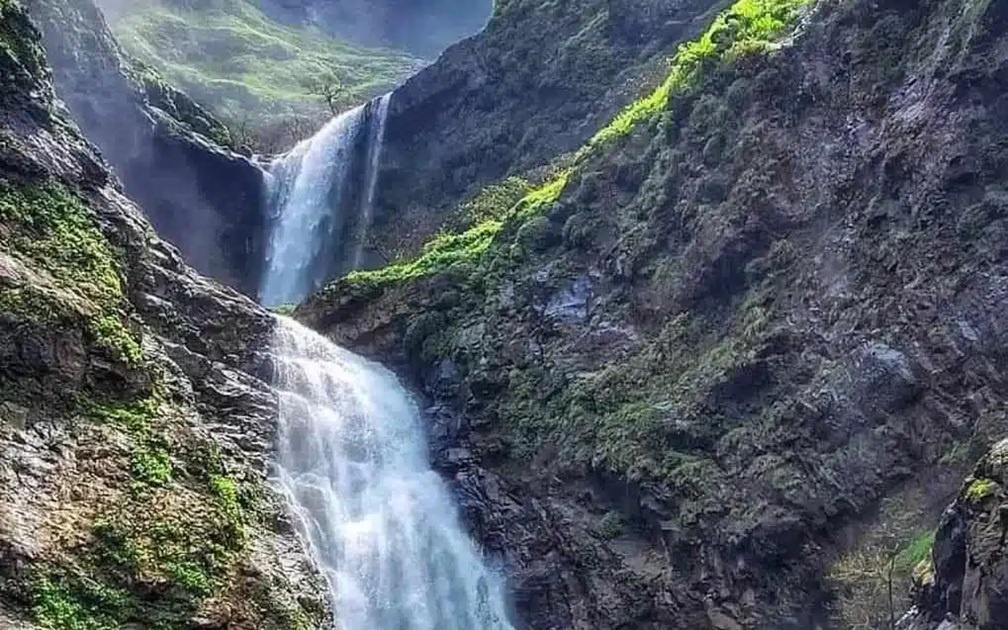 Kalu Waterfall : Exploring the Hidden Gem