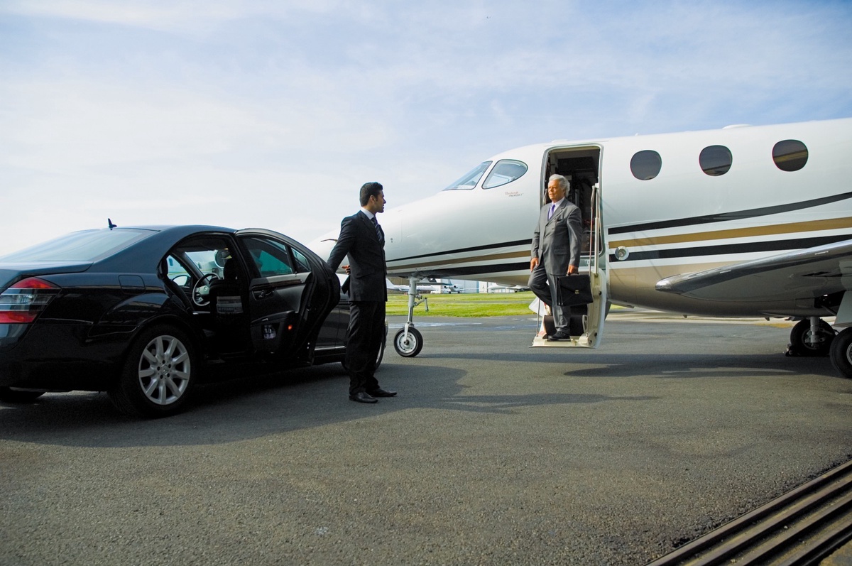 Elevating Travel Experiences: Unmatched Tampa Airport Transportation Services