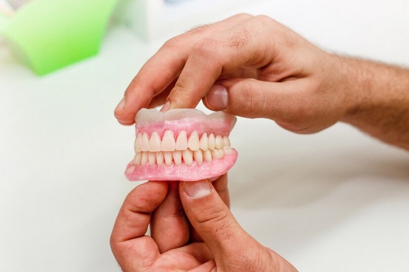 Say Goodbye to Dental Imperfections: Enhance Your Smile with Teeth Bonding
