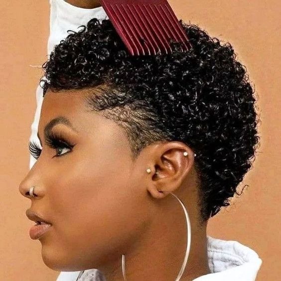 Short Curly Wigs That Steal the Spotlight