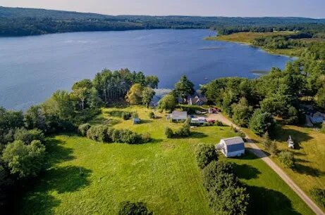 Waterfront Houses for Sale in Maine - Offer Great Investment Opportunity to the Buyers