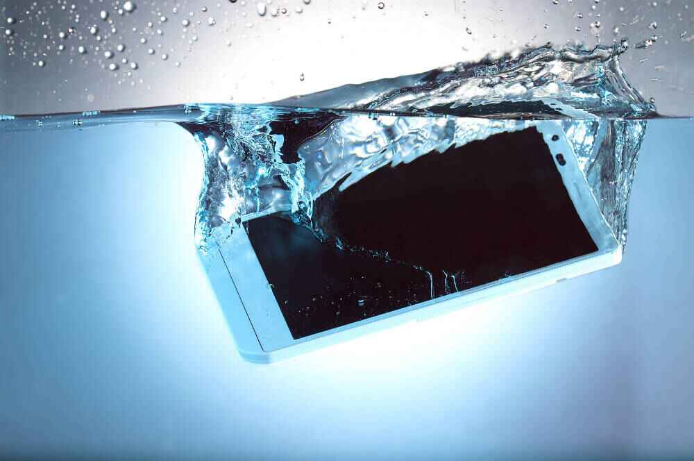 Rising from the Depths: Real Mobile Repair's Signature Water Damage Repair Service Hits Washington DC!