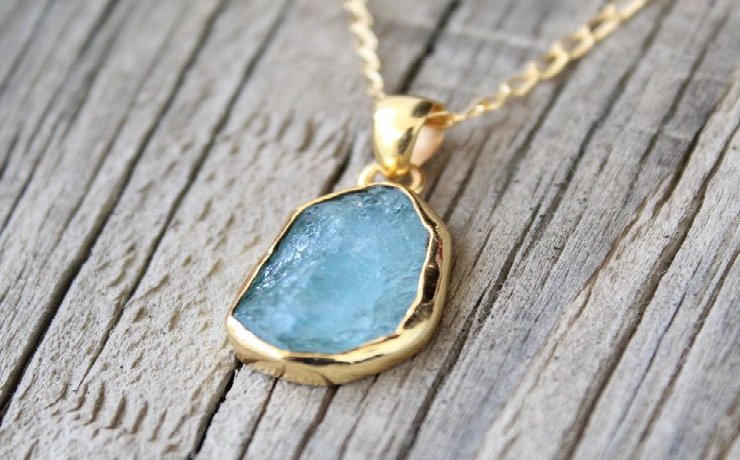 Aquamarine: March's Ethereal Gem – A Sterling Symphony of Birthstones