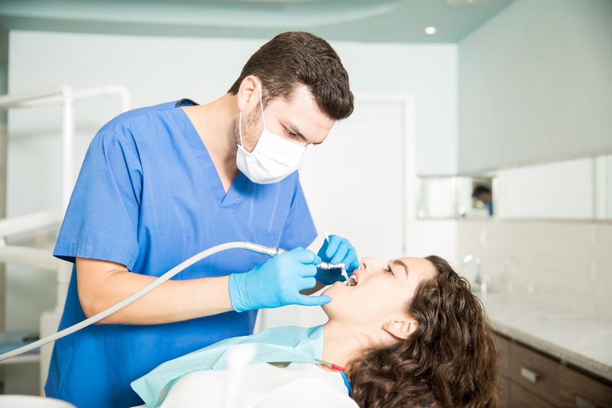 Exploring the Benefits of Visiting a Montreal Dental Clinic