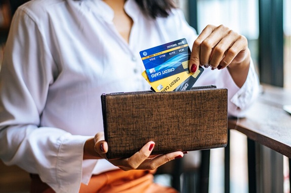 Slim and Secure: Navigating the World of Credit Card Holder Wallets