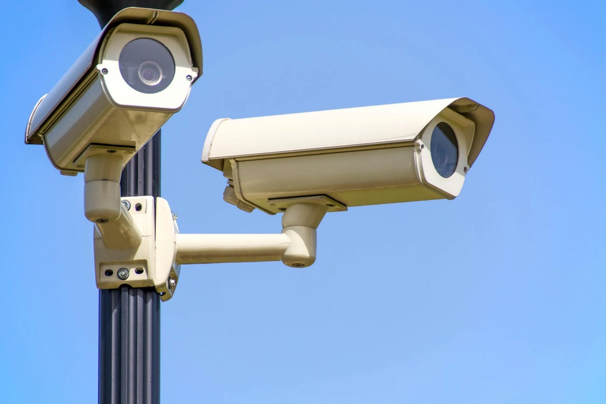 How to choose best cameras for surveillance