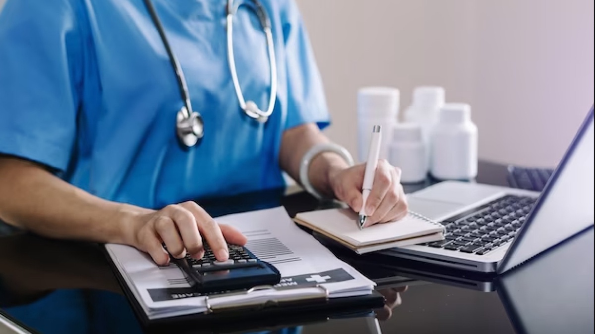 Top 9 Reasons to Consider a Career in Medical Billing and Coding
