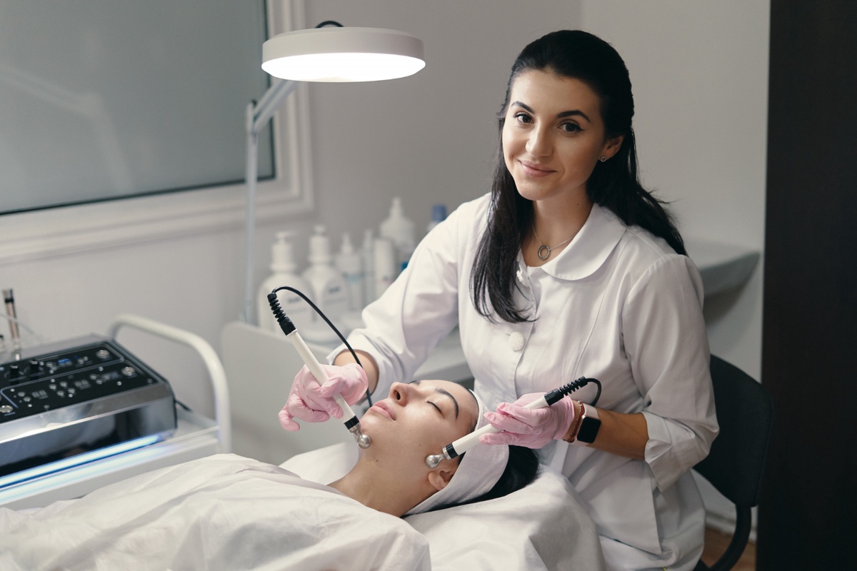 The Best Esthetics Schools Near Me: A Guide to Pursuing Your Passion