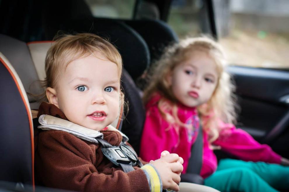 How to choose a child car seat?