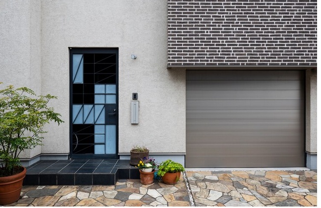 Enhance Your Home Security with Modern Garage Doors