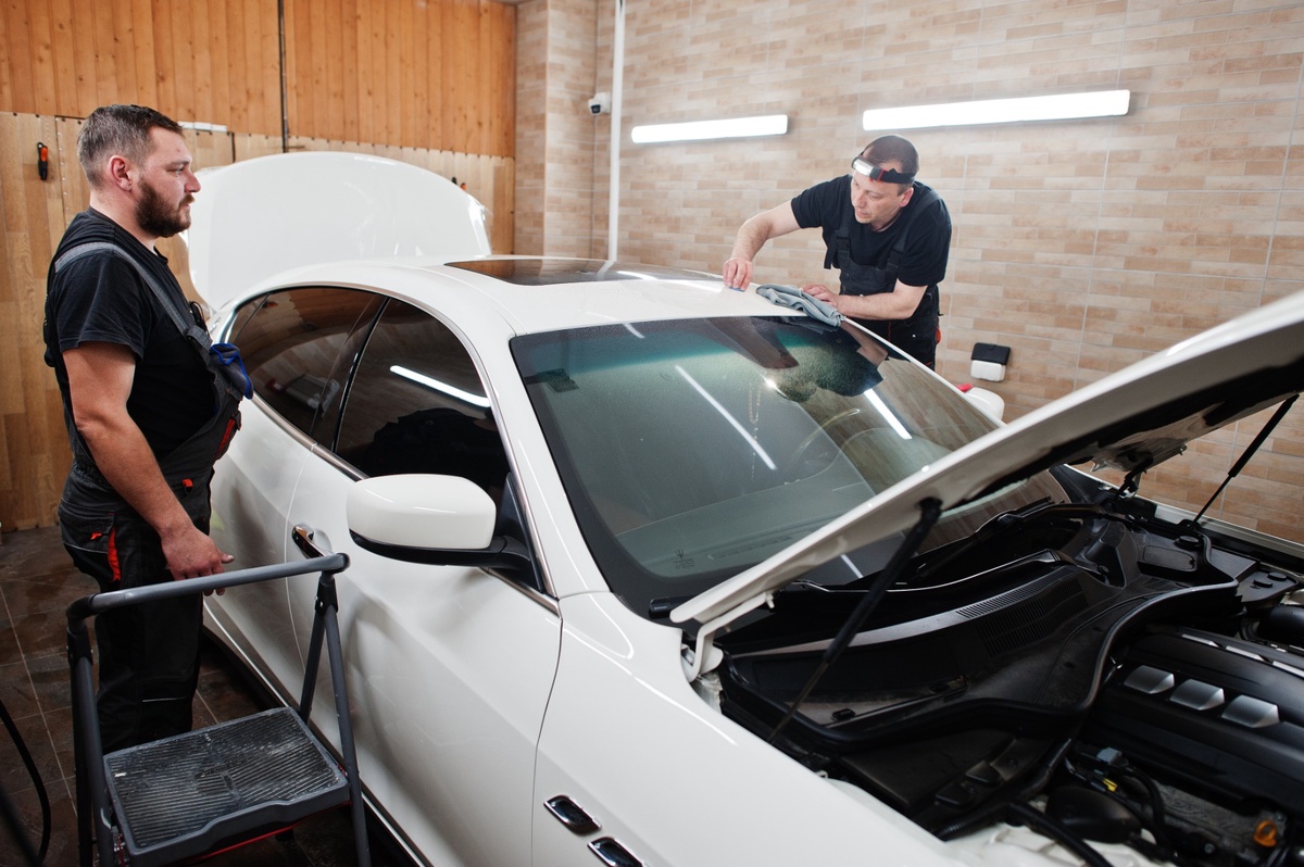 The Ultimate Guide to Car Tinting: Style, Comfort, and Protection on Oman's Roads