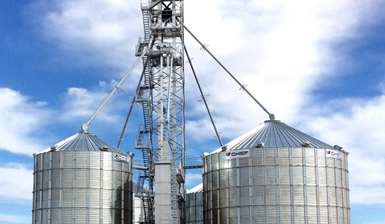 Grain Bin Safety Gear: Protecting Farmers and Workers in Hazardous Environments