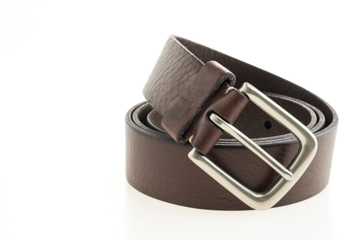 Unlock Versatility with the Two-in-One Belt: A Fashion Essential