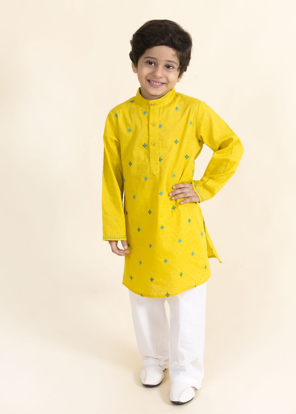 Exploring the Elegance of Cotton Dresses and Embroidered Kurtas for Boys