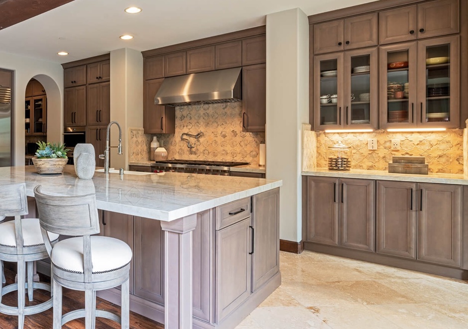 5 Reasons to Style a Kitchen with Brown Cabinets