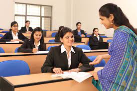 Navigating Excellence with Top MBA Colleges in Uttar Pradesh