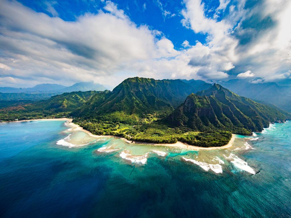 Enchanting Archipelago: Unveiling the Mystique of the Hawaiian Islands