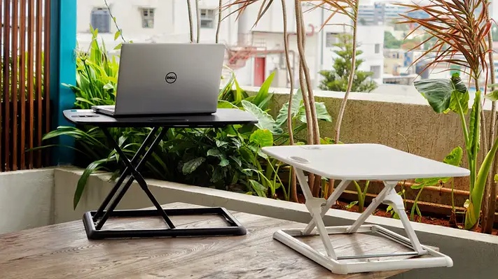 Work Smarter, Not Harder: Why Every Laptoper Needs a Standing Desk
