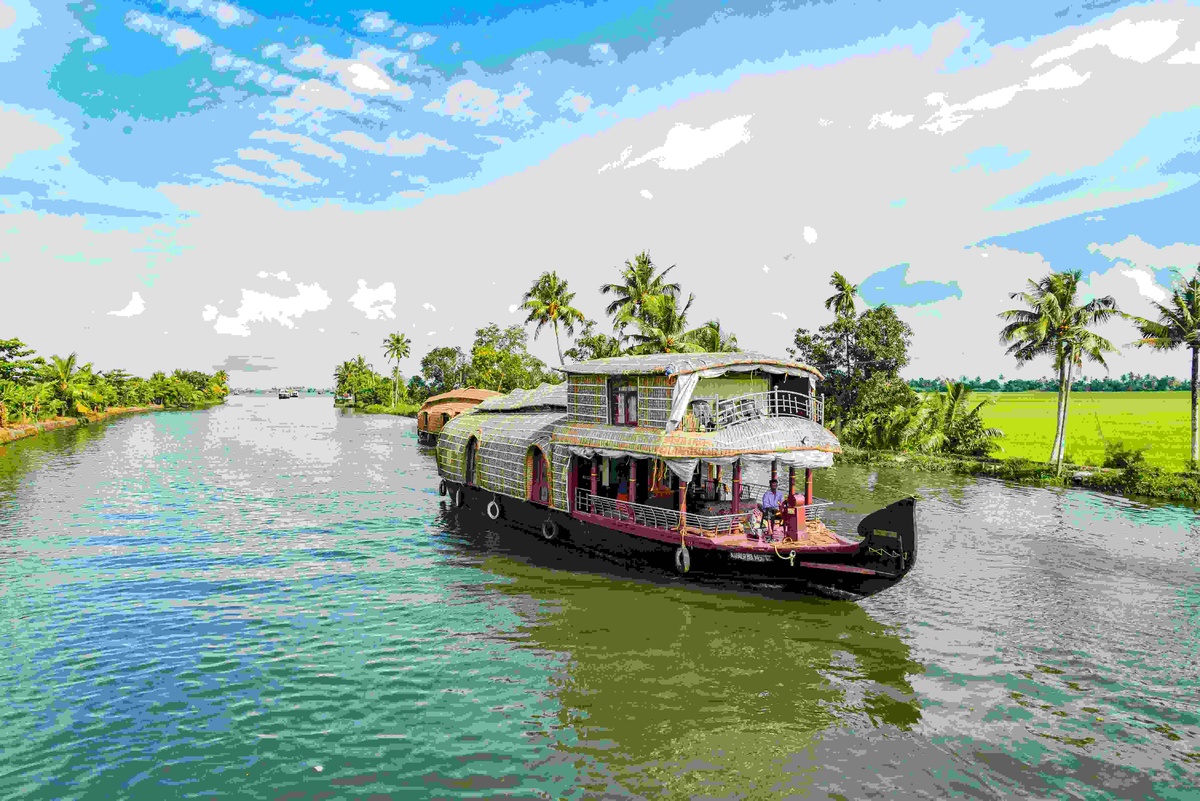 Unveiling the Charms of Kerala: Tour Packages from Ahmedabad and Chennai