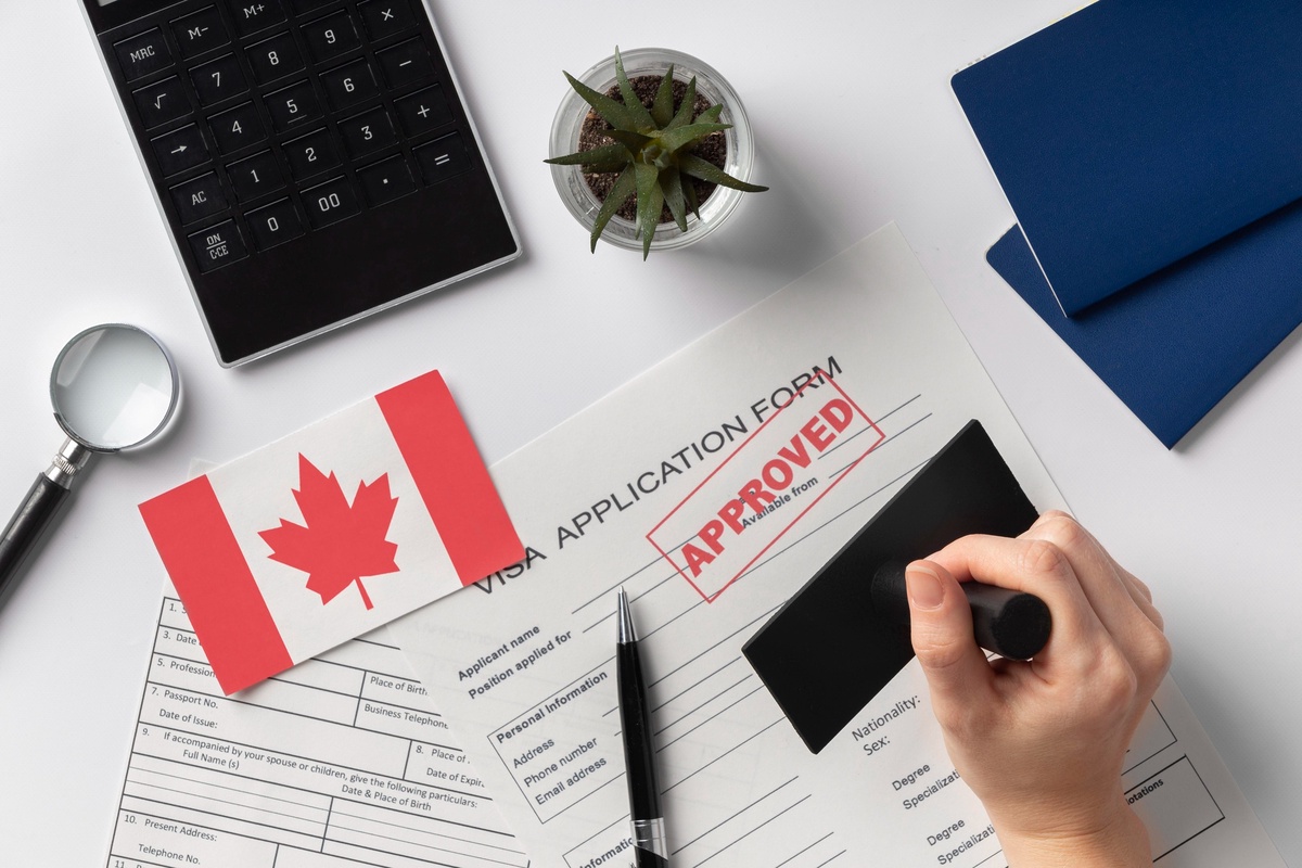 Navigating the Immigration Journey: Your Guide to Choosing the Best Licensed Canadian Immigration Consultant in Mississauga