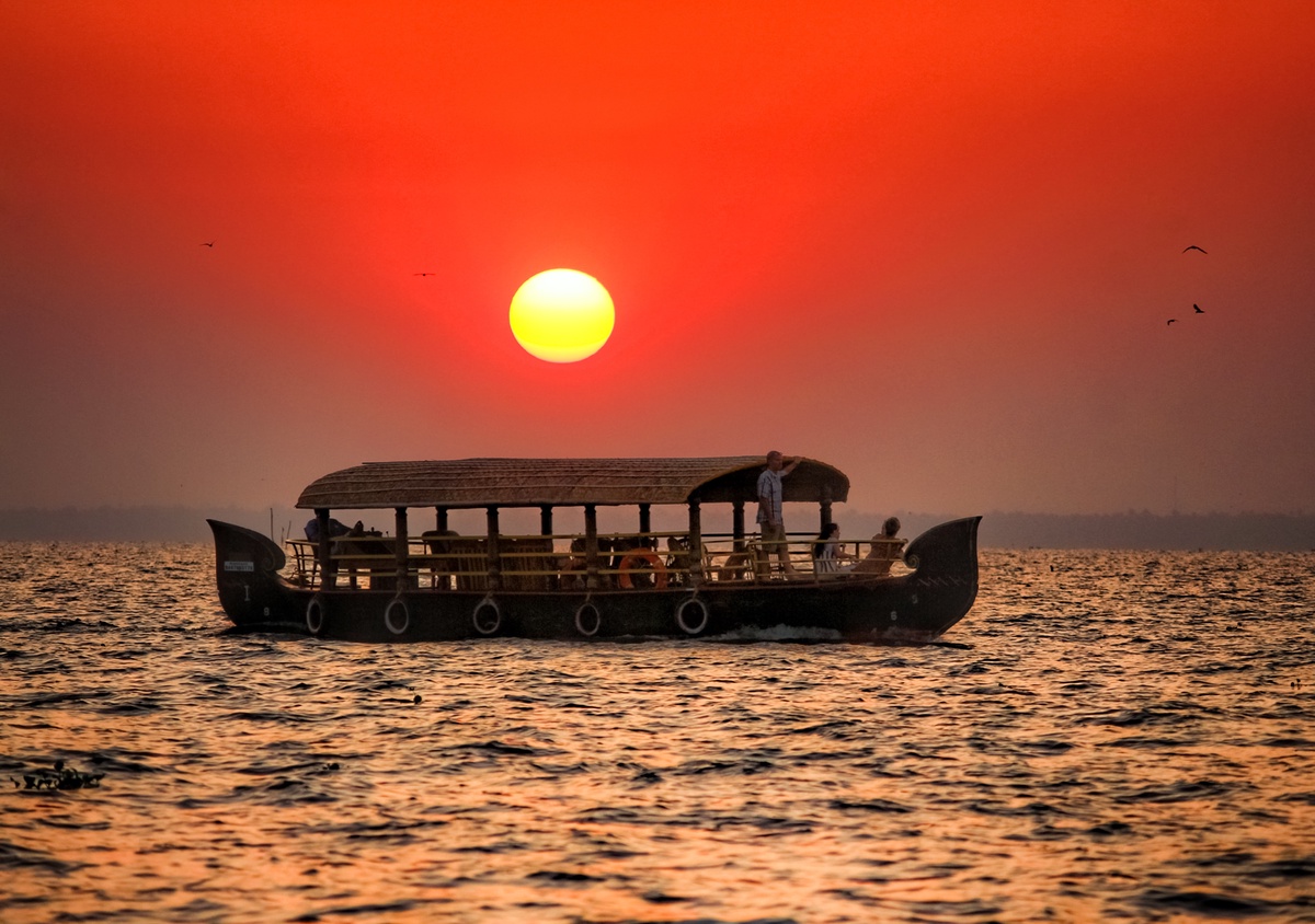 Revealing the Enchantment of Kerala: Packages for Explorers from Ahmedabad and Chennai