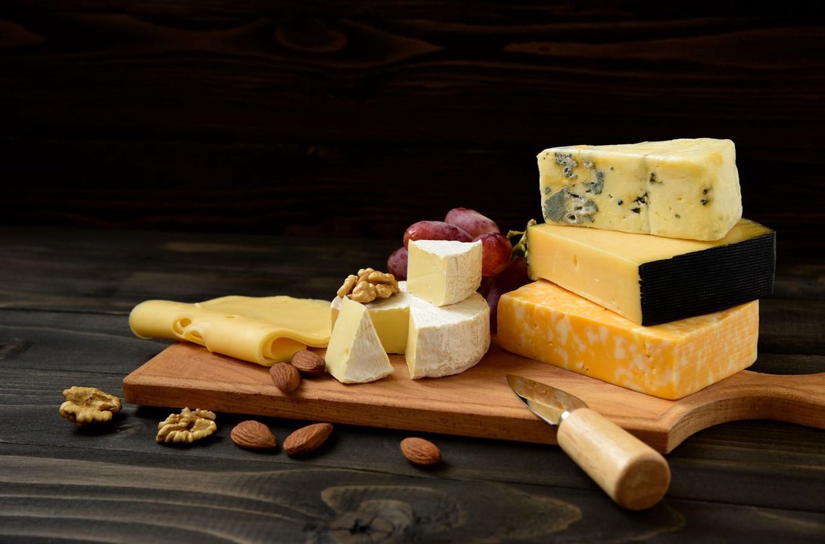 The Art of Cheese: Exploring Varieties and Discovering Delight in the Grocery Aisles