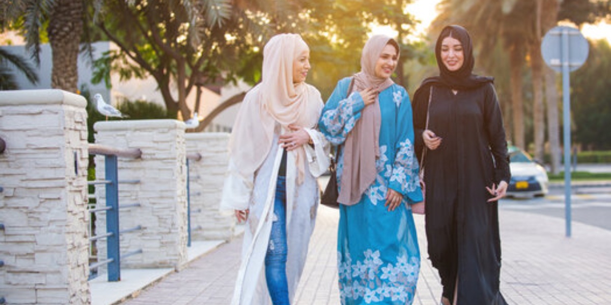 Embracing Elegance: The Timeless Allure of Onyx Linen Abayas in Dubai