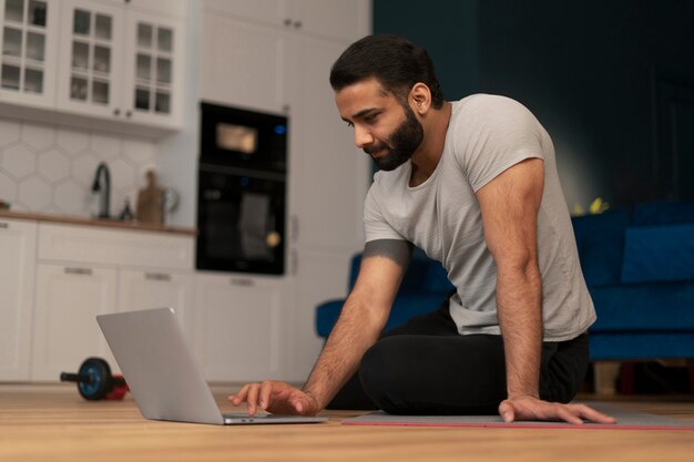Initiating Your Journey As Online Personal Trainer: A Step-by-Step Guide