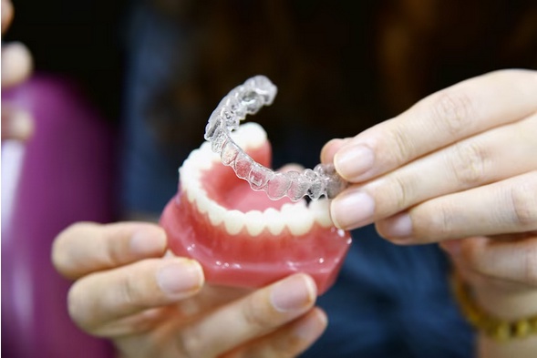Dentures Unveiled: Transforming Lives in Glenview's Dental Scene