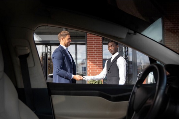 Seamless Sojourns: Mastering Your Airport Transfer in Detroit