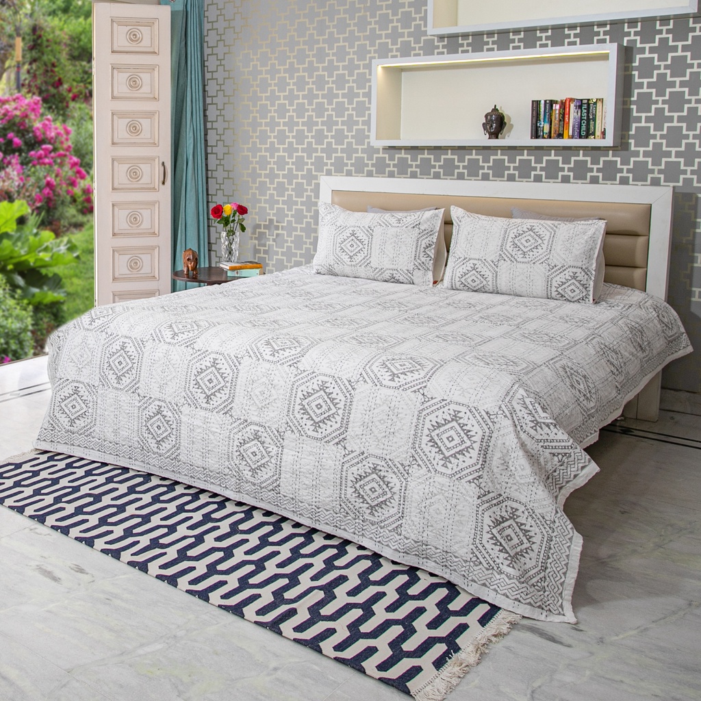Explore the Art of Bedding: From Jaipuri Cotton Bedsheets to Rajasthani Quilted Bed Covers