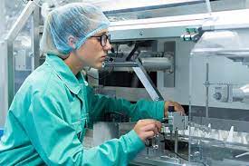 10 Key Features to Look for in Cleanroom Manufacturers