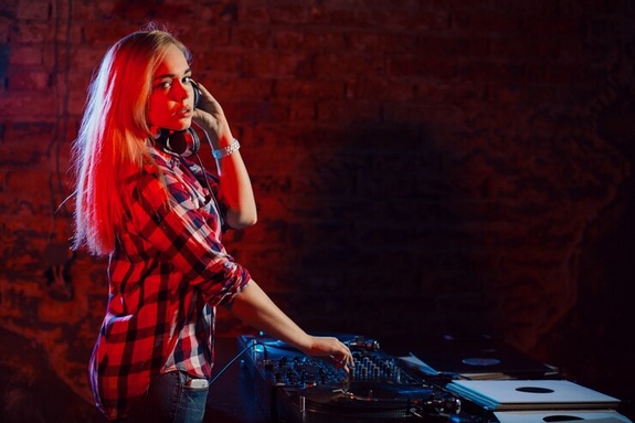 Setting the Perfect Tone: Your Ultimate Guide to Choosing a Wedding DJ in New Jersey