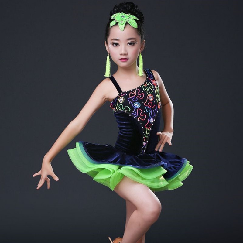 Role Of Dance Costumes In Enhancing Performance And Expression