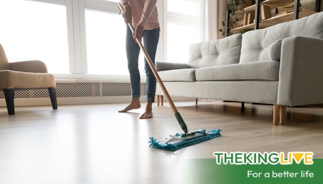What Is the Best Mop for Laminate Floors in 2022? - Top Product Review