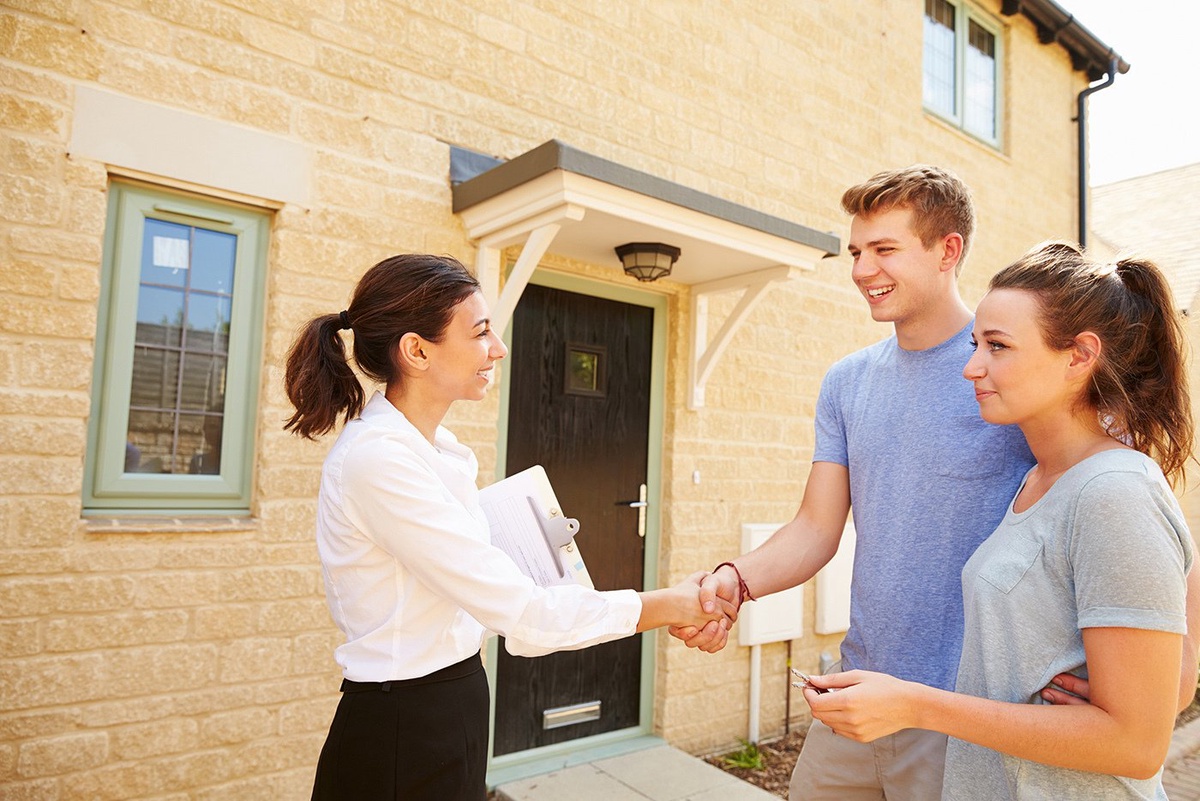 The Top 10 Questions to Ask Your Realtor Before Hiring Them