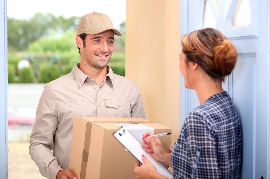 Chessington Courier Services: Speedy, Secure, and Stress-Free Deliveries