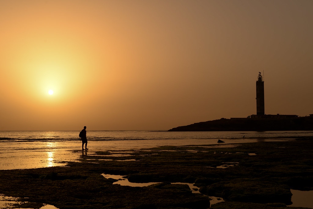 Dwarka Lighthouse - Watch a Beautiful Sunset Here!