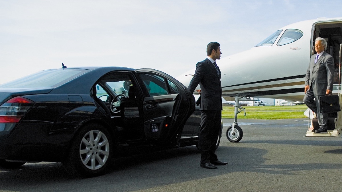 Ultimate Guide to Taxi, Chauffeur, Minibus and Day Tour Services in Sutton