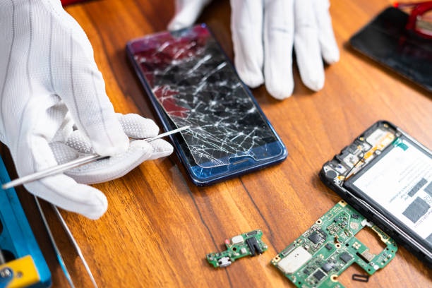iPhone Screen Repair Services in Dubai: Quality, Convenience, and Expertise