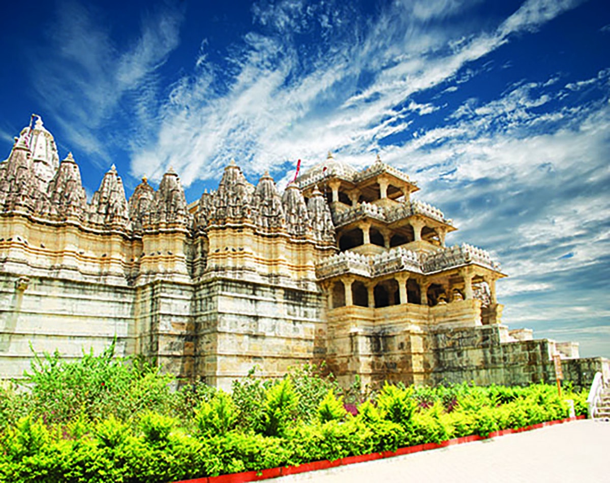 Visit Ranakpur Jain Temple in Udaipur