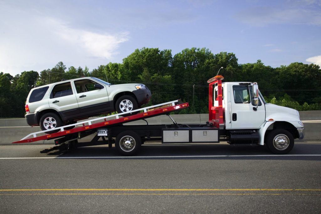 What to Expect During a Long-Distance Towing Service