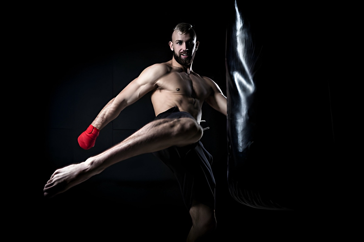 Boxing and MMA Workouts: How to Train Like a Pro at Home