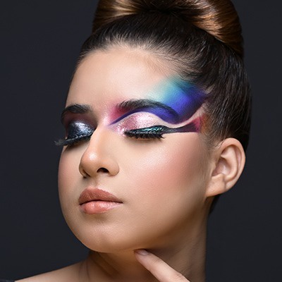 Beginner to advanced  : A Journey into Makeup Courses"