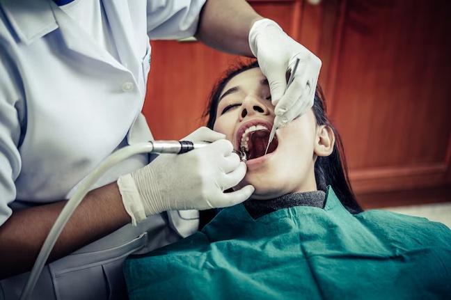 Handling Dental Emergencies: The Role of an Emergency Dentist